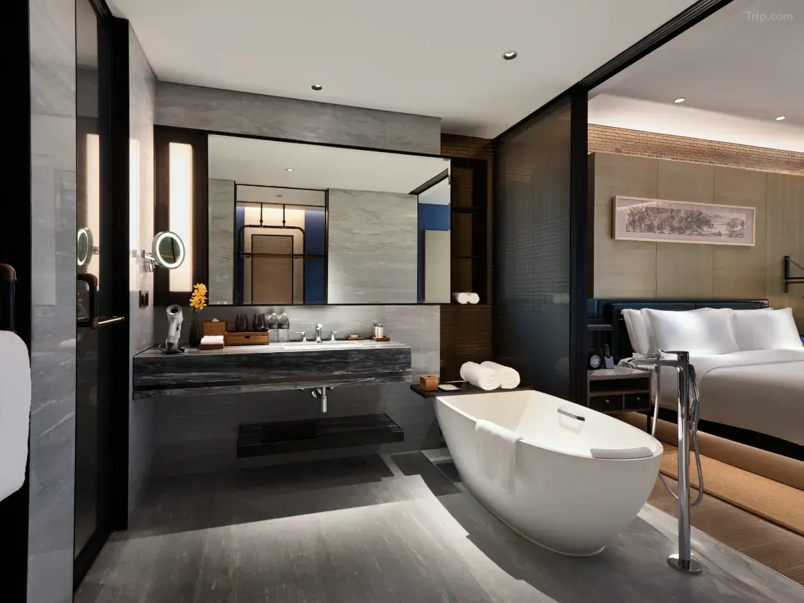 INTERCONTINENTAL SHANGHAI WONDERLAND