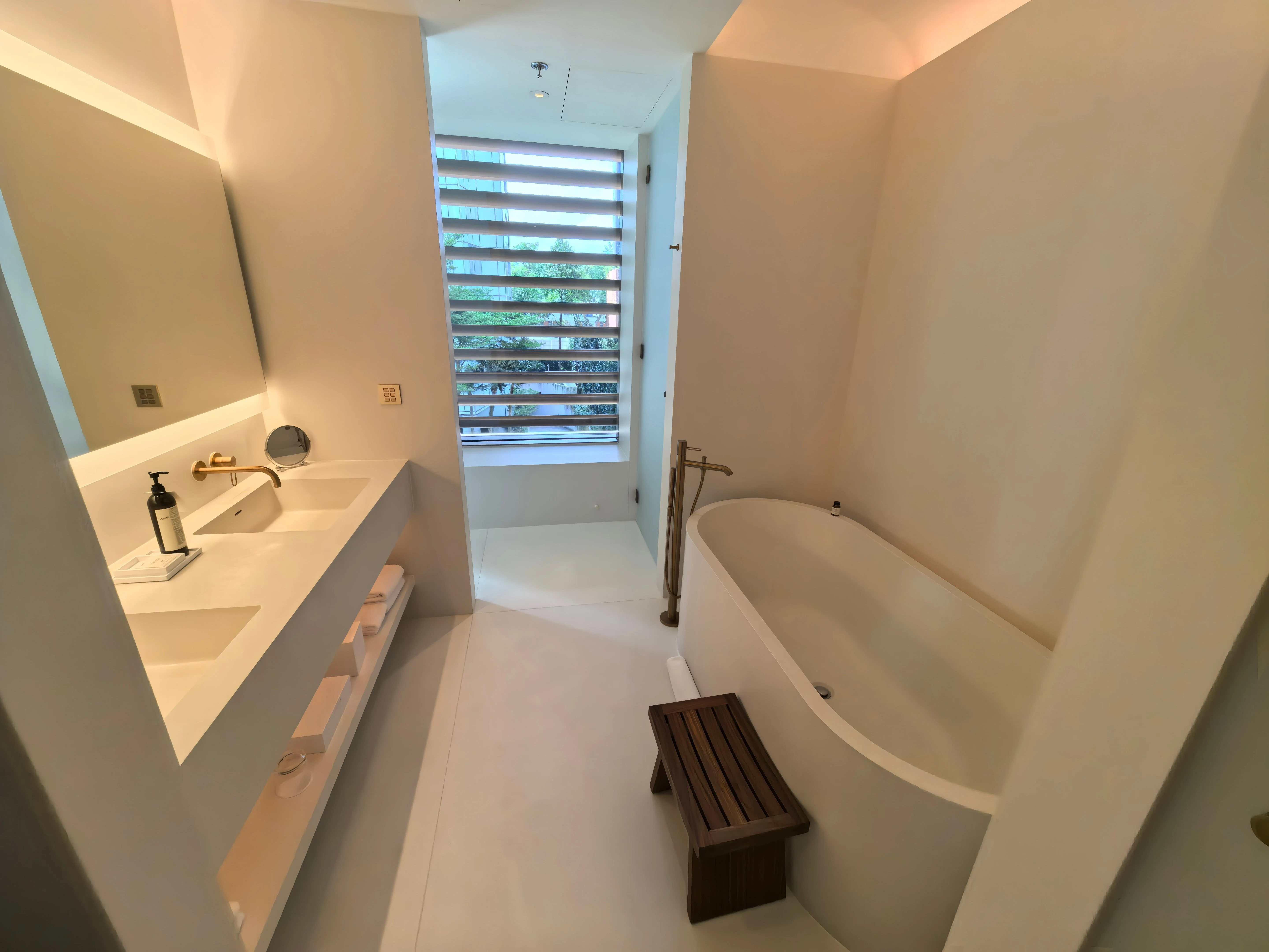 EDITION HOTEL SINGAPORE